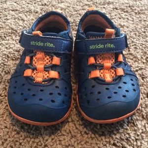 Stride Rite phibian Shoes